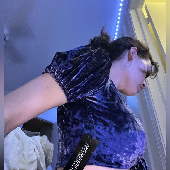 DOLLSKILL CURRENT MOOD VELVET WRAP TOP [NEW W TAGS] - Picture 11 of 11